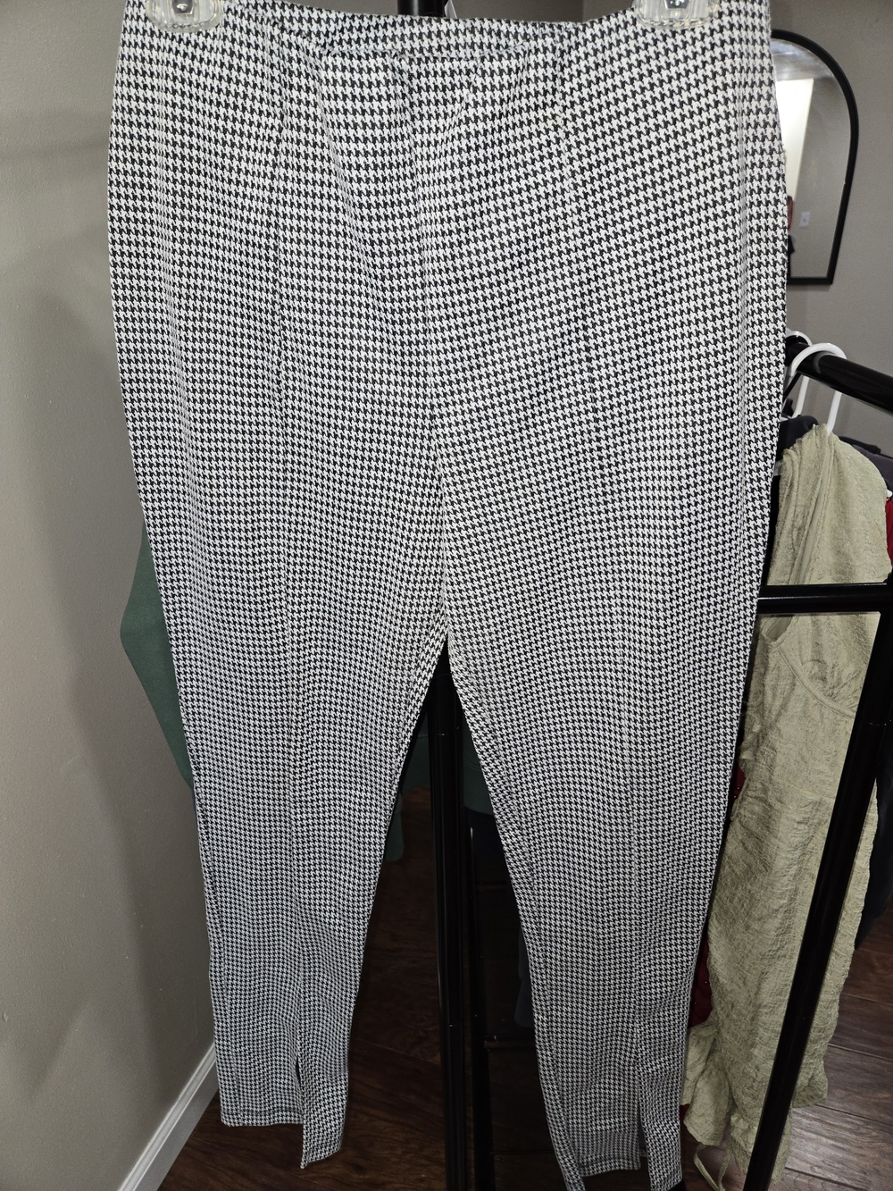 Garage Black & White Houndstooth Leggings